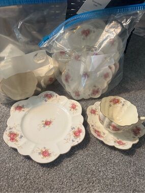 Paragon China Vintage Floral Scalloped Tea Plate and Cup Set - Pink Rose